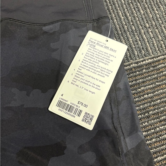 lululemon Pace Rival MR Tall Skirt 
size 4 
NWT 
Heritage 365 camo deep coal - Picture 5 of 5